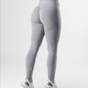 Amplify Legging